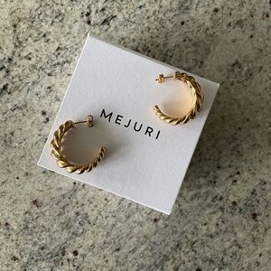 Mejuri croissant dome hoop earrings large, gold vermeil